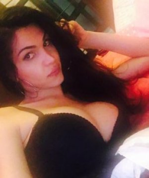 Транссексуалка Милана